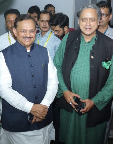 सांसद-शशि-थरूर